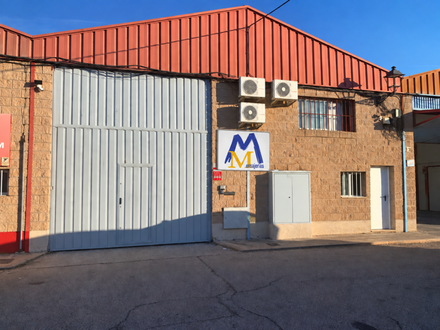 Instalaciones MMLT con oficinas en Ajalvir